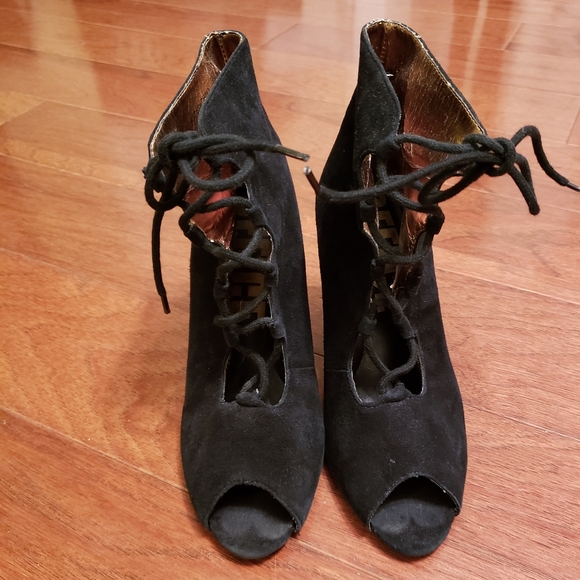 Topshop Lace-up Suede Booties - Picture 3 of 8